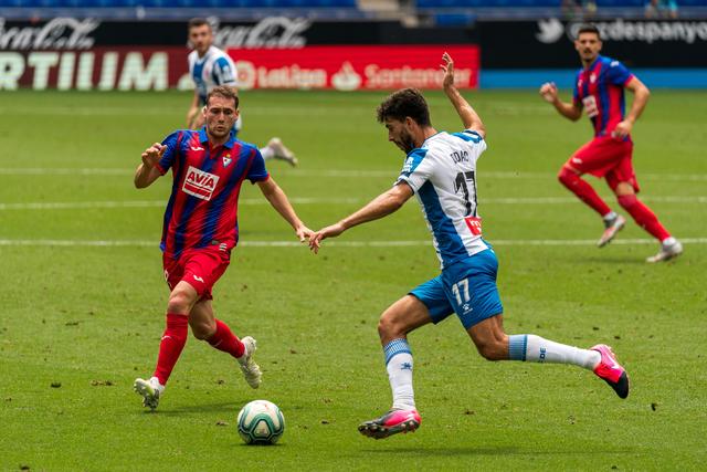 中国三人女篮力克西班牙 王丽丽回暖砍5分4板