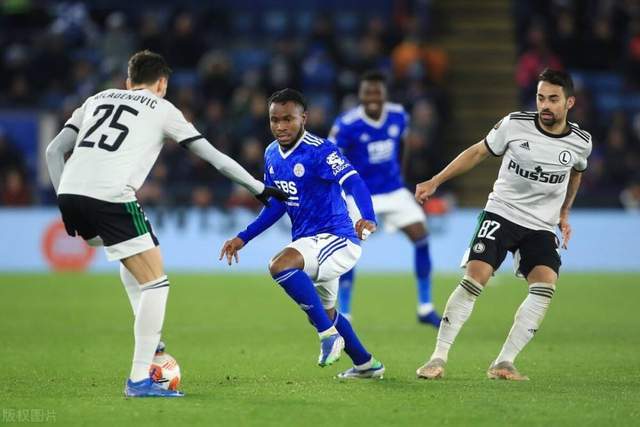 莱万：不懂2020金球为何取消 足球有关生意政治